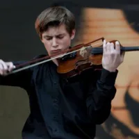 Violist Maxime Gulikers winnaar vioolbeurs Kersjes Fonds