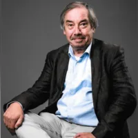 Balletpianist Jos Laus dubbel onderscheiden