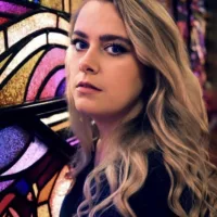 Rheanne wint de tweede prijs van de Dermot Troy Trophy