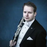 (Re)phrasing – Shaping music with modern instruments